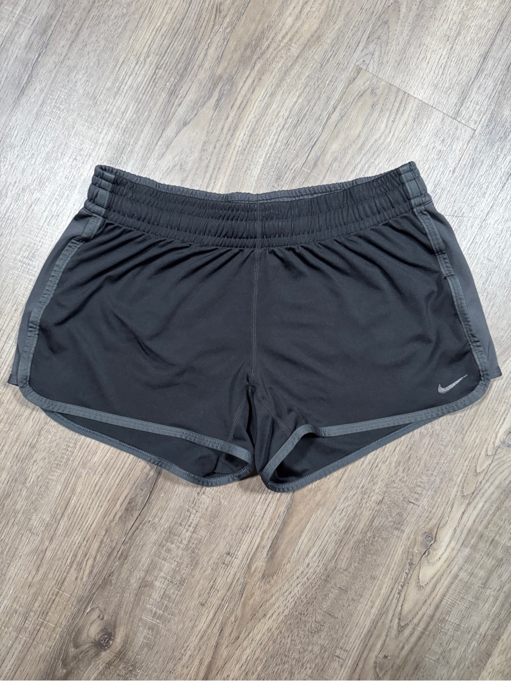 Nike Women's Black Athletic Shorts with Gray Trim - DRI-FIT - Size Small